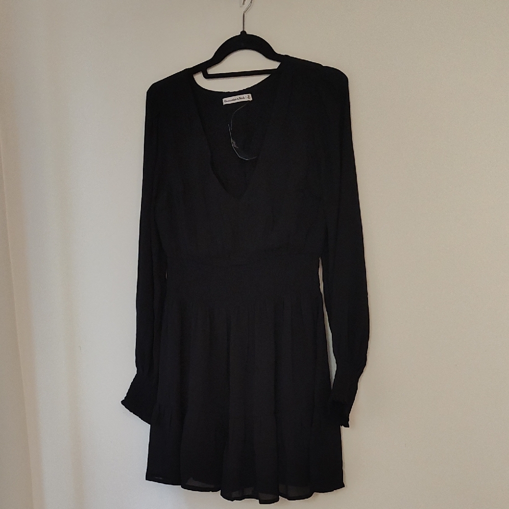 Abercrombie & Fitch Black Long Sleeve Dress Medium New With Tags